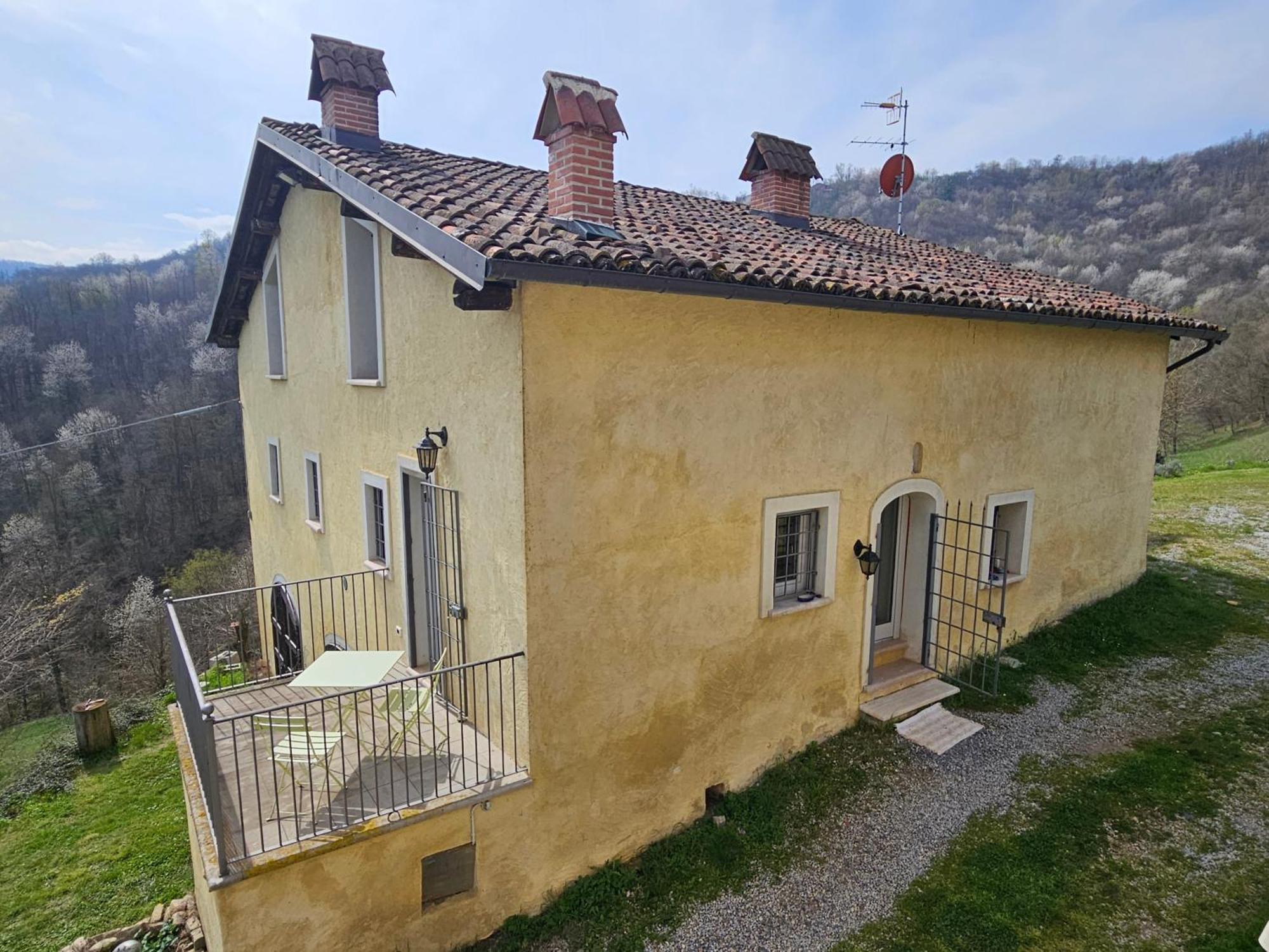 Casa Nel Verde Ca Dla Cola Mombasiglio Exteriér fotografie